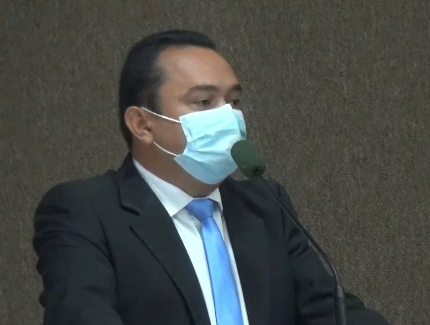 Richardson do Mutirão falou sobre a classe dos professores e suas reivindicações que acontecem todos os anos.